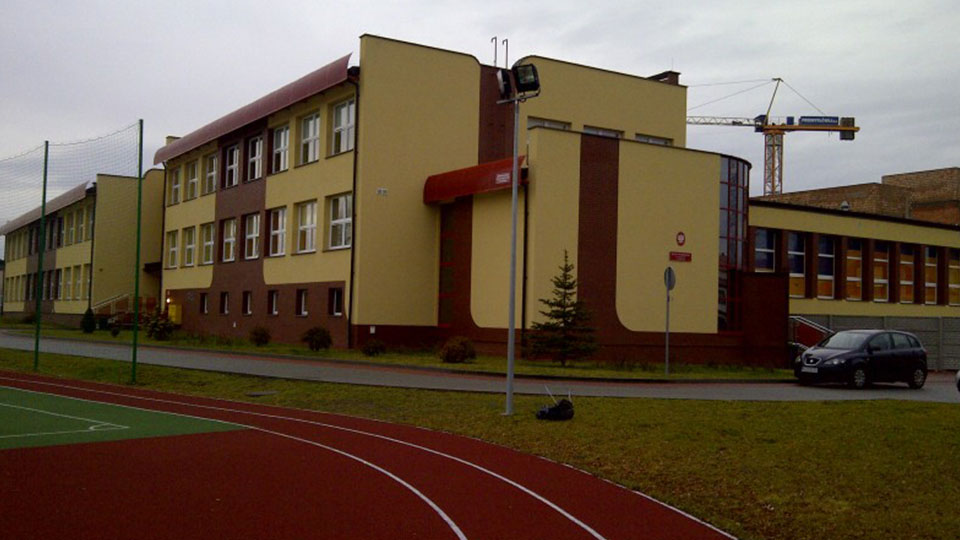 Budowa szkoły podstawowej i hali sportowej w Poczesnej